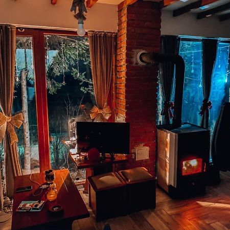 Cece'S Home Mavrovo Eksteriør billede