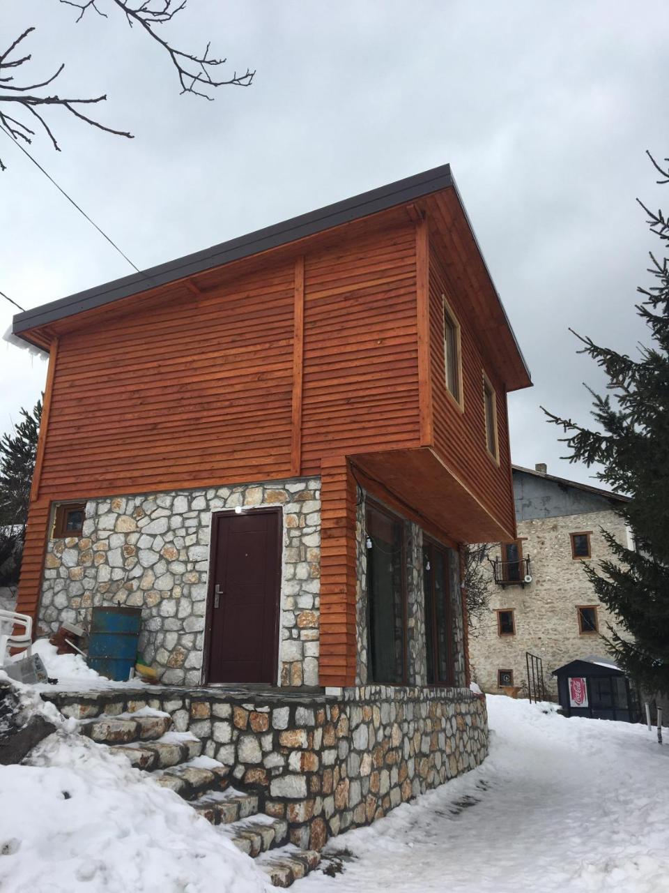 Cece'S Home Mavrovo Eksteriør billede