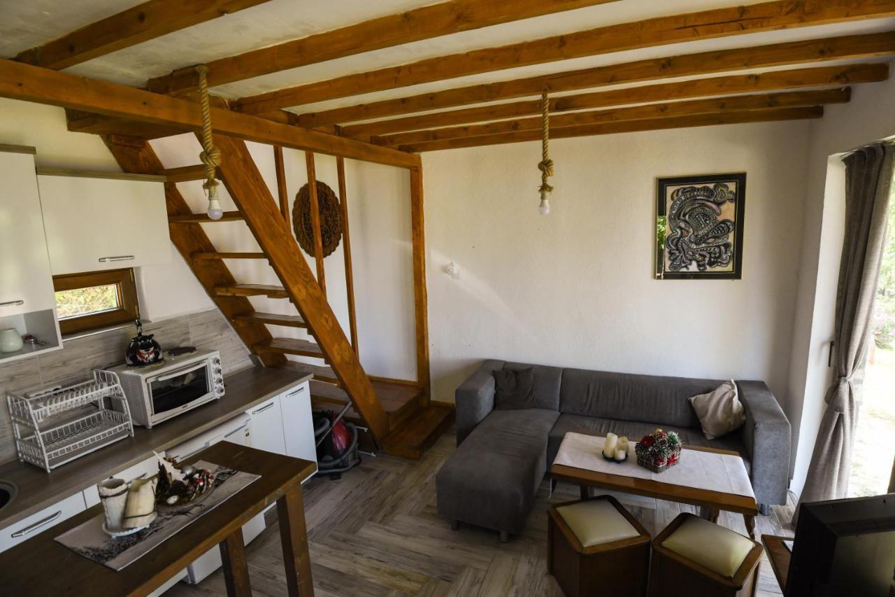 Cece'S Home Mavrovo Eksteriør billede